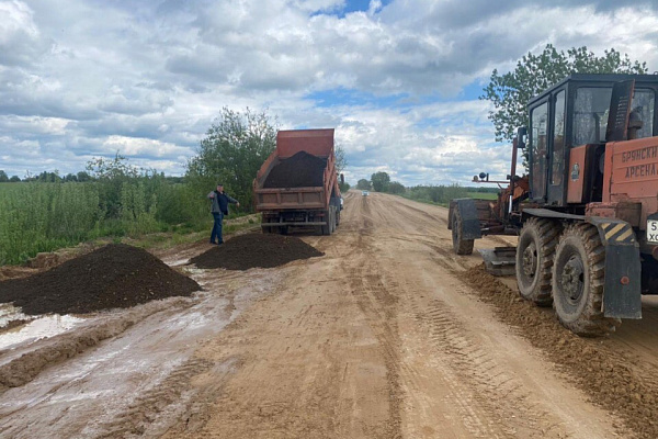 Комплекс работ на дороге Подъезд к пос. Посадников остров