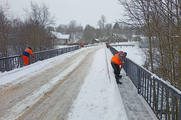 Работы на мостовых сооружениях