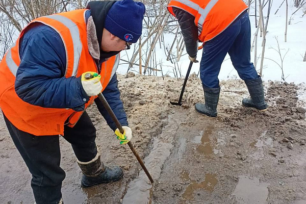 Устранение талых вод с проезжей части